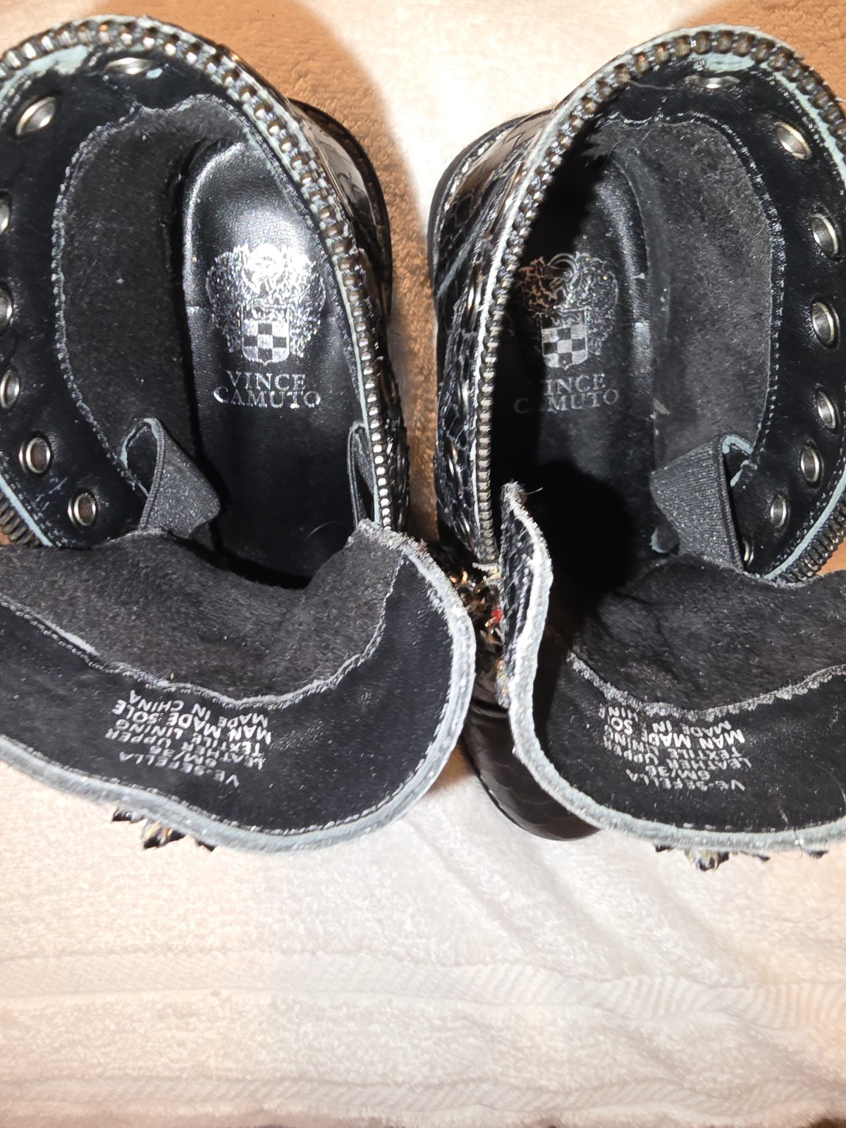 Vince Camuto Women’s Black Leather Lace-Up Ankle Bootie Rhinestone Studded 6