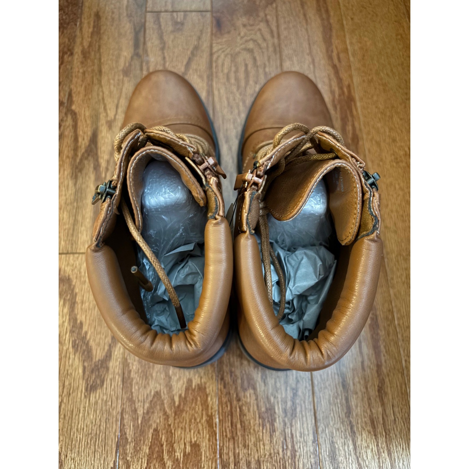 Vepose Brown Ankle Boots Size 8.5, new with tag