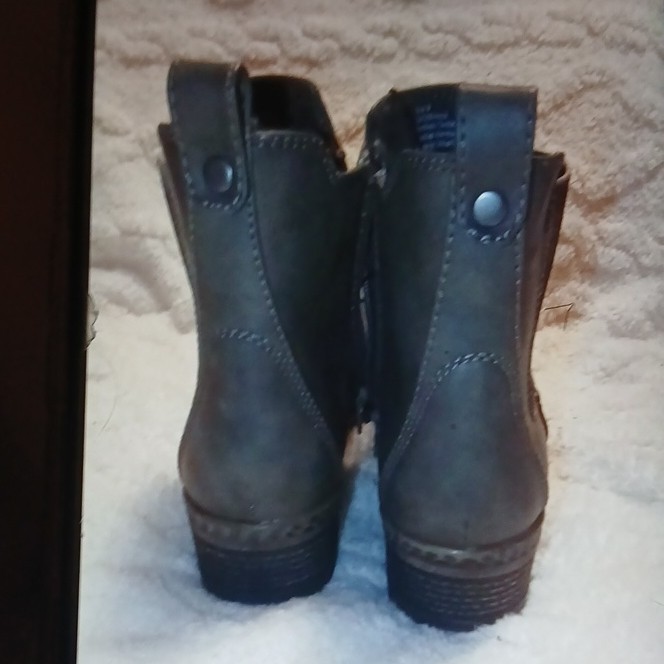 Maurices Anna Brownish/Gray Ankle Boots Zip Comfort Synthetic Women Size 9