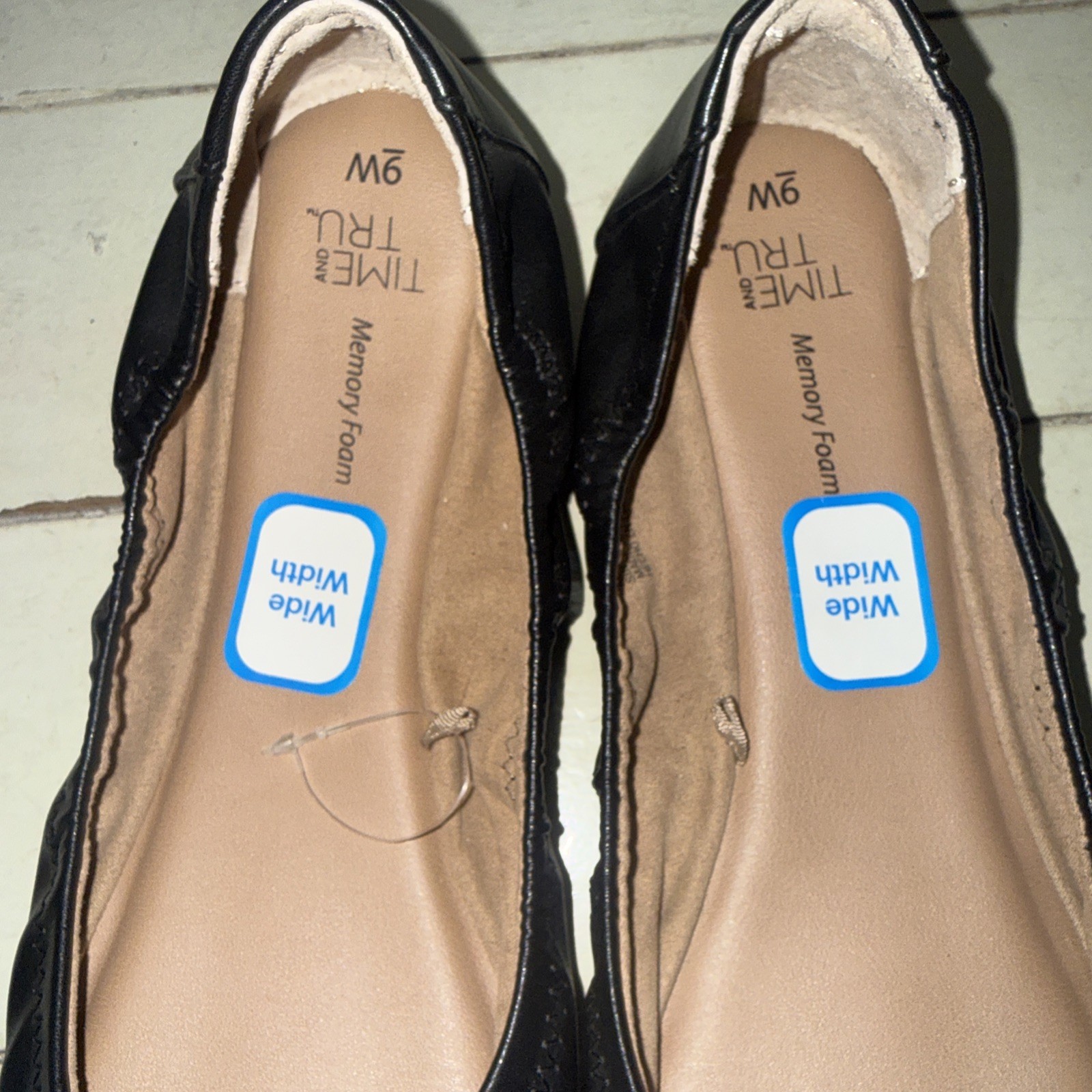 Time and Tru Black Scrunch Ballet Flats – Wide Width with Memory Foam Size 9W