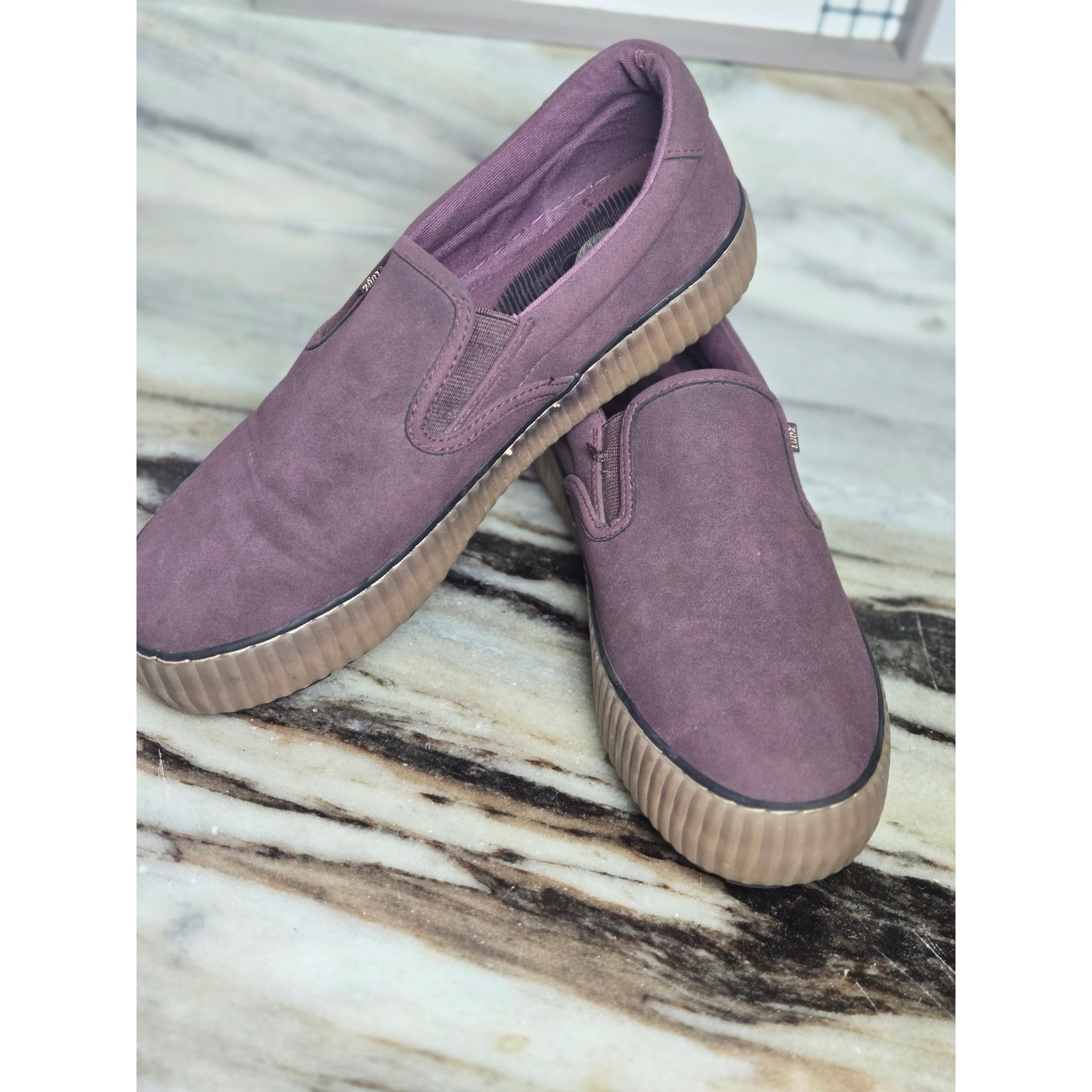 Lugz Womens Plum Purple Suede Like Slip On Platform Sneakers Size 8.5 Gorpcore