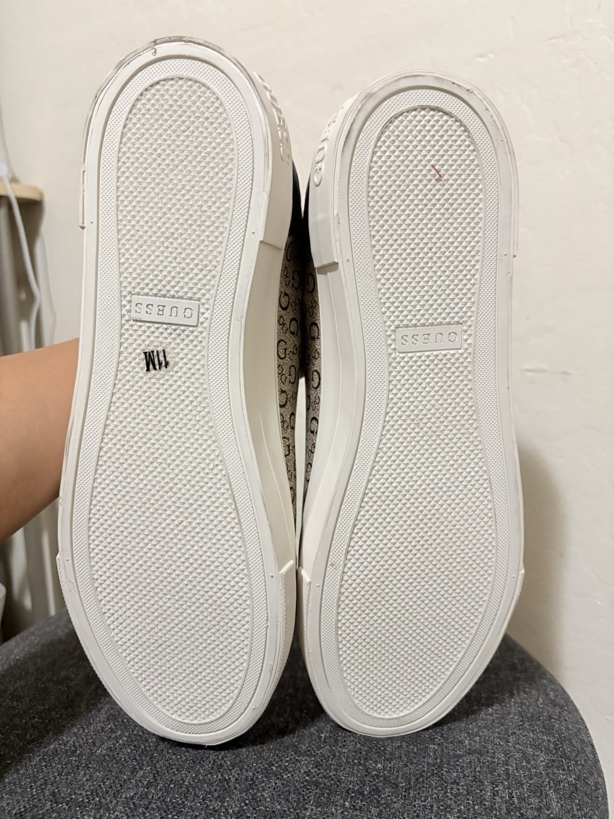 GUESS Logo Monogram Lace-Up Sneakers Beige/Black/White women’s US 11 M