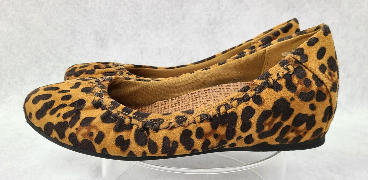 Baretraps Posture Norma Leopard Print Wedge Loafers Slip On Round Toe Size 7.5M