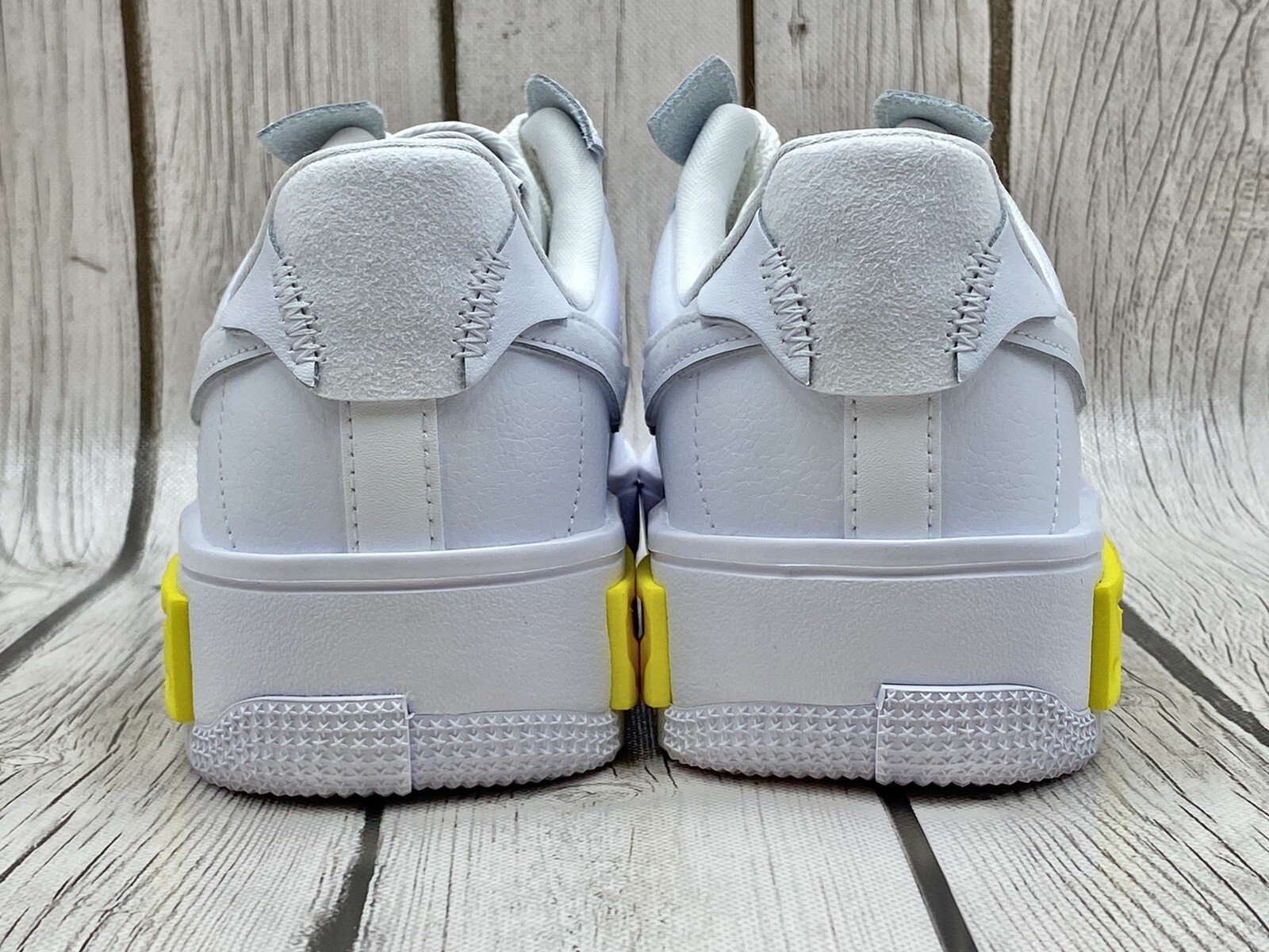 Nike Women’s Air Force Fontanka White Opti Yellow Size 8.5 DA7024‑101