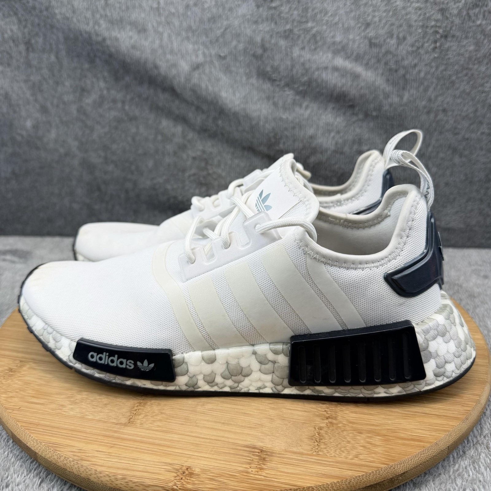 Adidas NMD R1 Shoes Womens Size 8.5 White Parley Boost Sneakers AGW9476