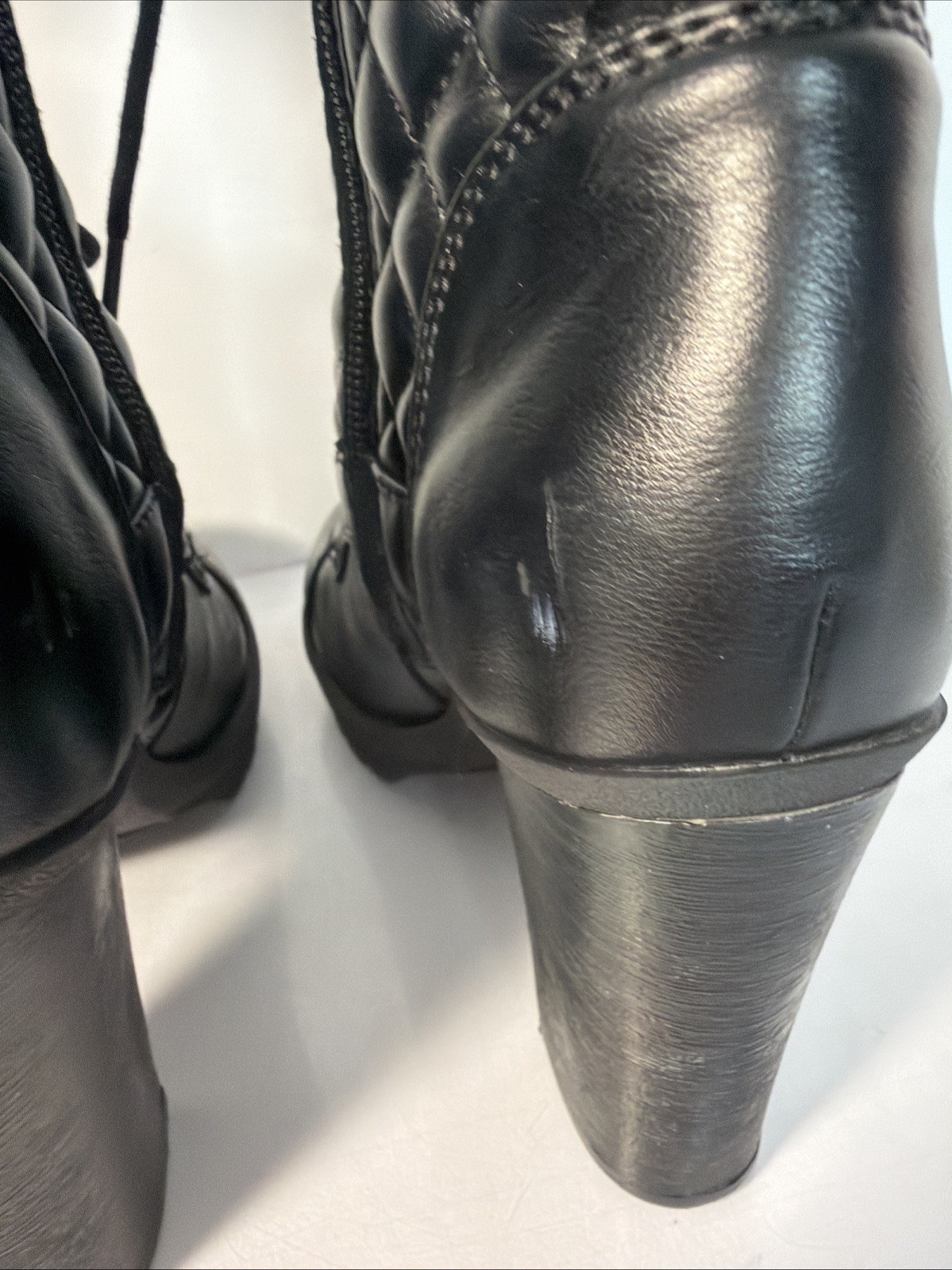 G By GUESS Black Quilted Booties Boots Heels Biker Grunge Gothic Moto Buckle 6.5