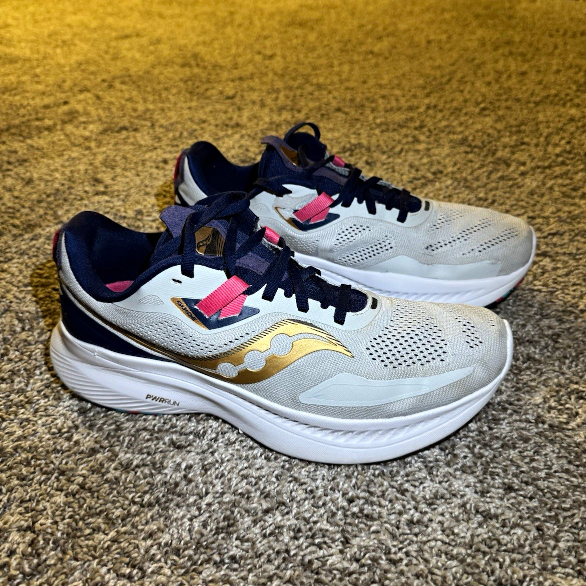 Saucony Guide 15 Lace-Up Low Top Running Sneakers Colorblock Mesh S10684-40
