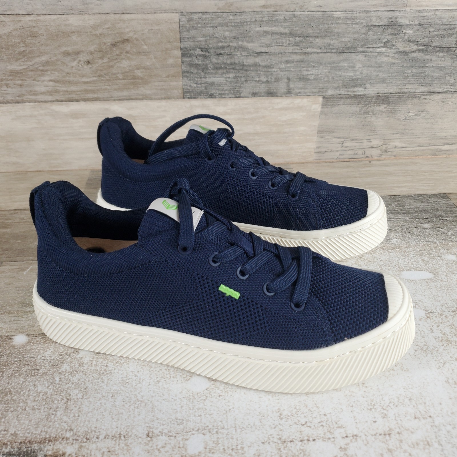 Cariuma IBI Low Womens Shoes Sz 7.5 Running Navy Knit Comfort Lace Up Sneakers