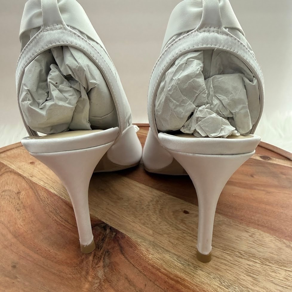 Dolce Vita Efora True White Satin Pearl Bow Ankle Tie Bridal Pumps Heels 7.5