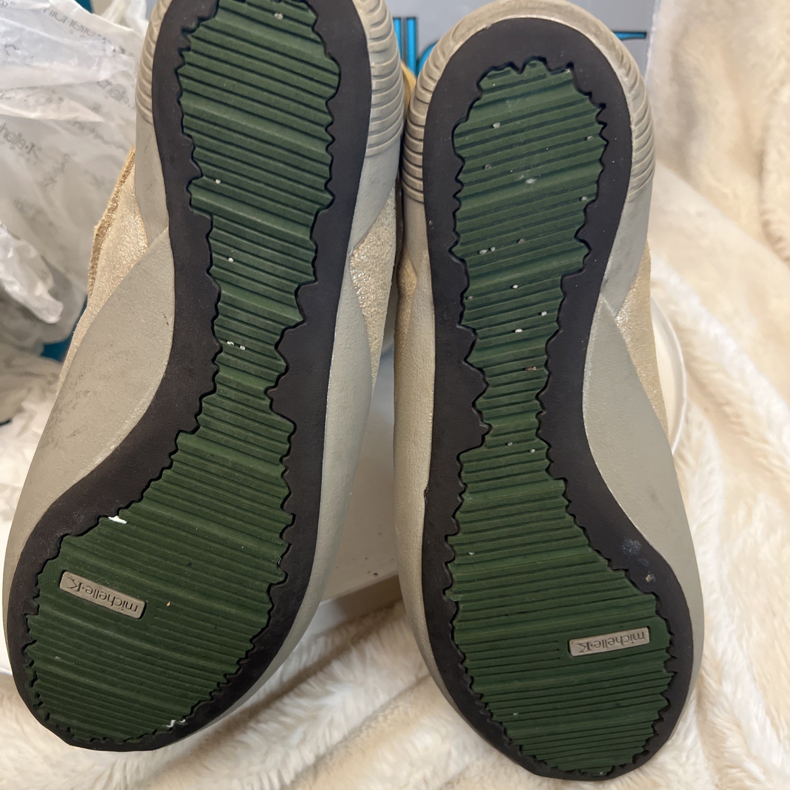 Michelle K Lined Winter Boots White Gray Woman’s Size US 9.5 Elastic Laces N Box