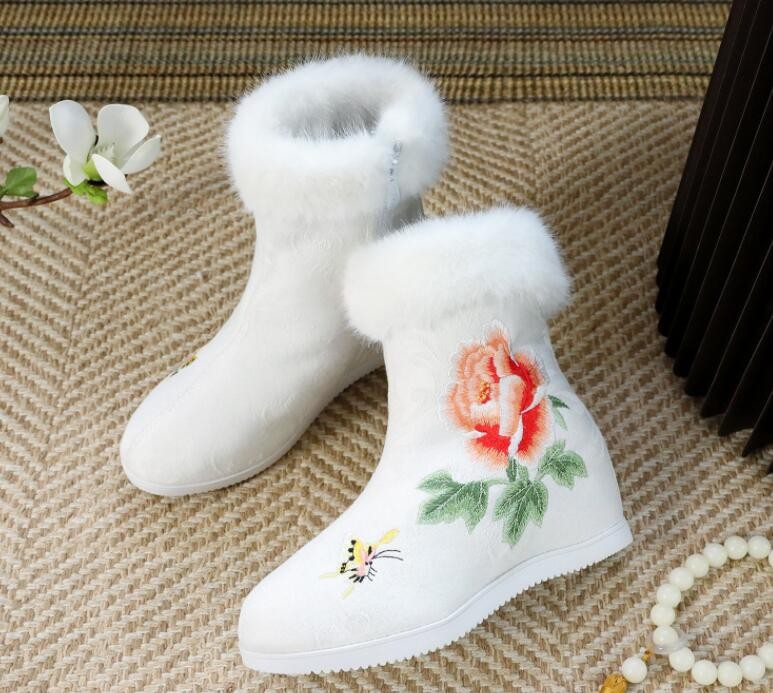 Fall/ Winter Women Chinese Folk Fleece Boots Embroidered Flower Flat Shoes Warm