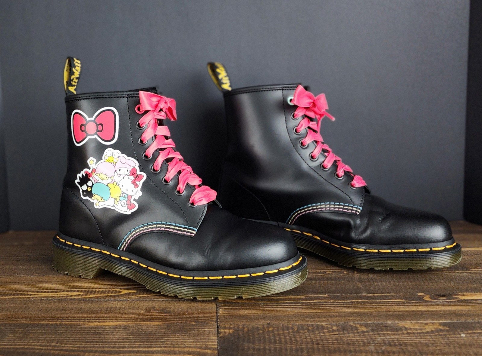 Dr. Martens x Hello Kitty & Friends 1460 Boots Women’s 8 Limited Edition