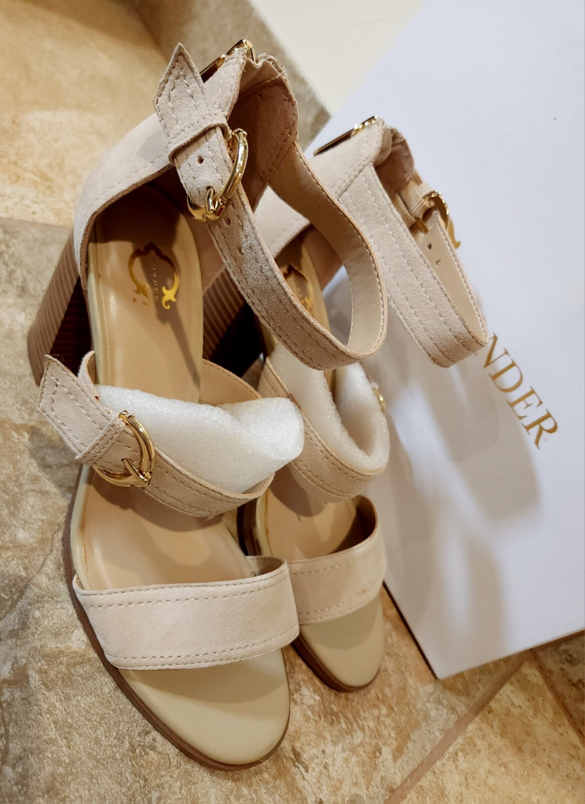 C. Wonder | Maya Women’s Beige Suede 3.5″ Heels Sandals Size 7.5 M | NEW! 💖✨️
