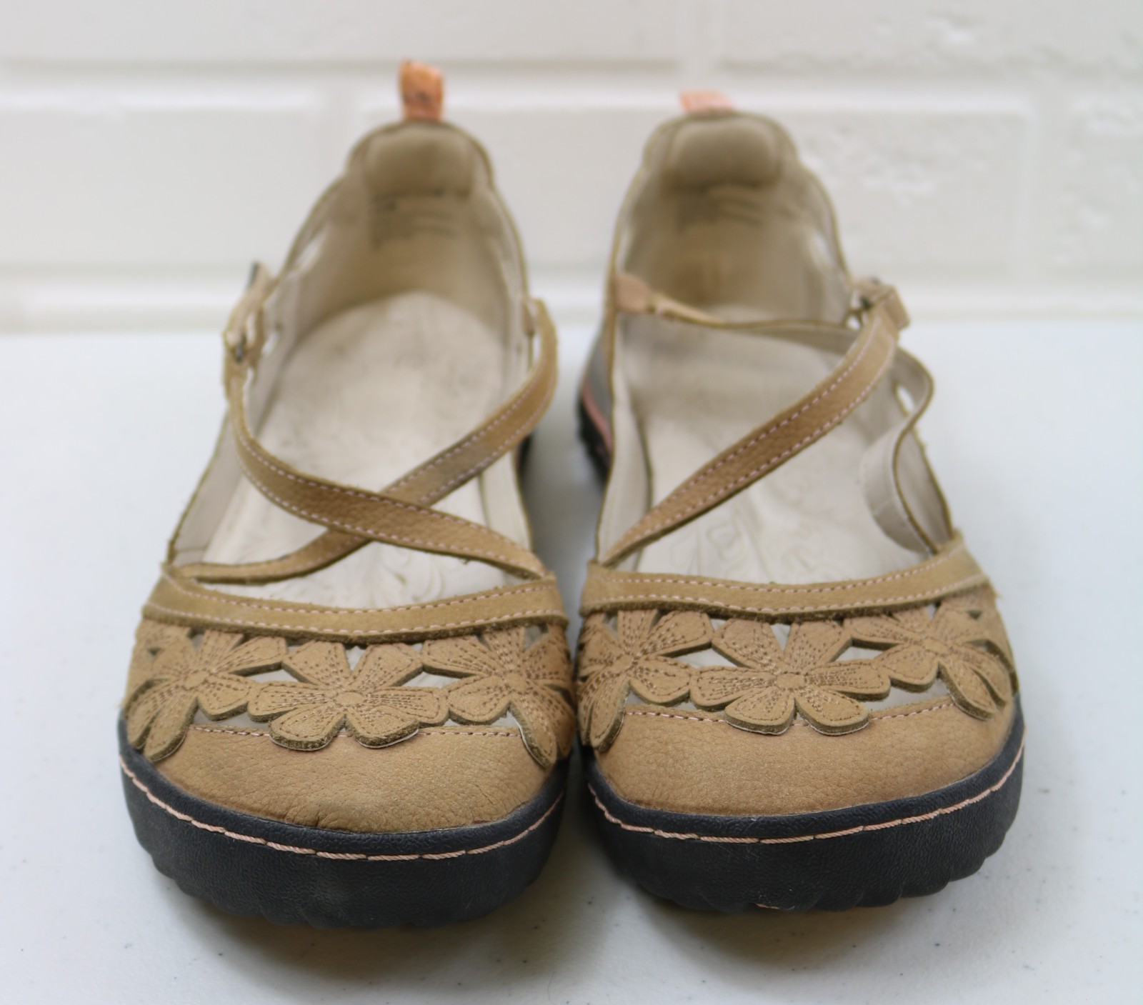 JBU by Jambu Tan Blossom Encore Sandals Womens 10M All Terra Traction Hiking