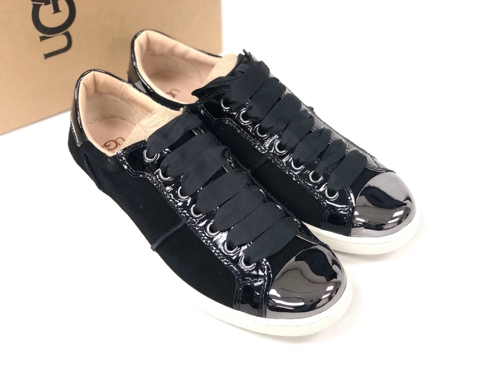 UGG Women’s EVANGELINE BLACK 1092533 Casual Fashion Chrome Toe Sneaker Size 7