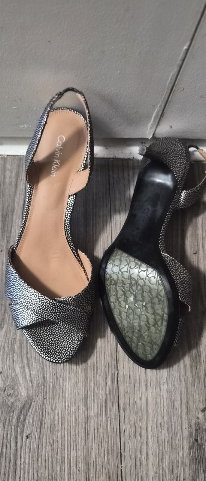 Calvin Klein Women’s Black/White Animal Print Leather Slingback Open Toe 6