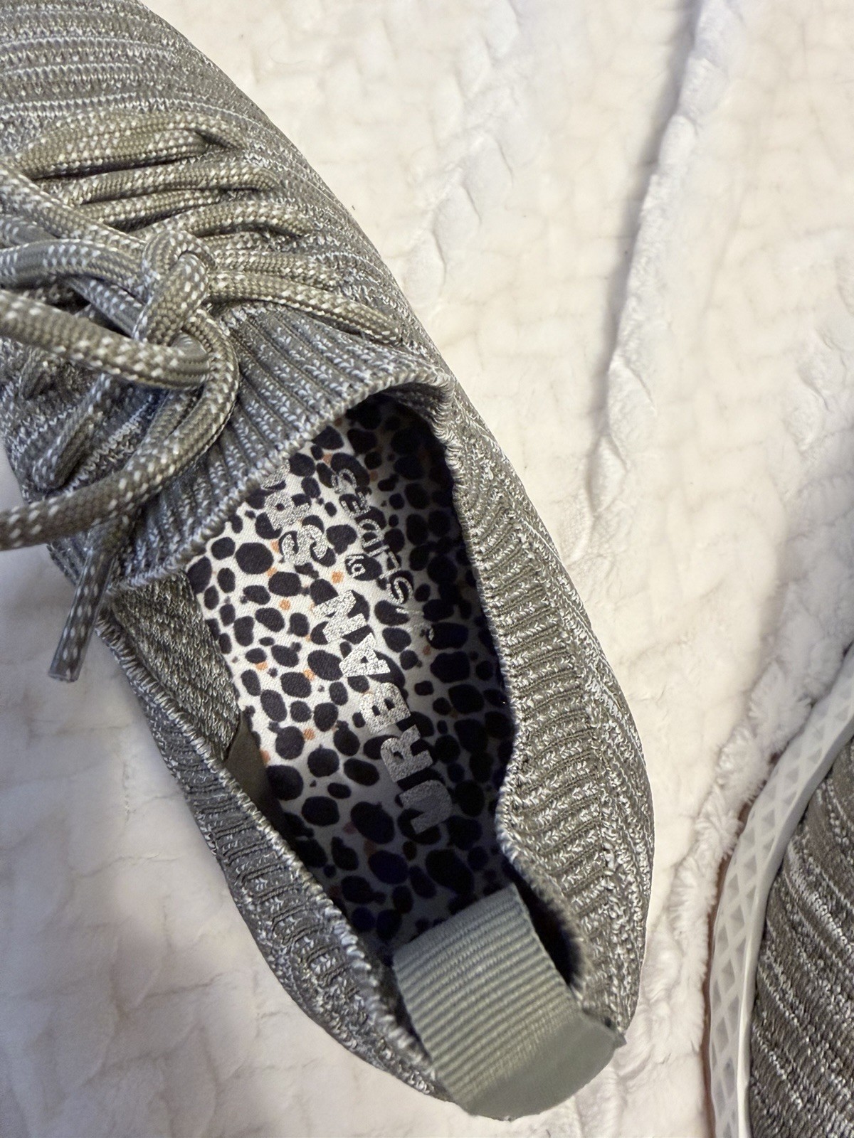 Urban Sport by JSlides Opy Women Size 7 Khaki 2 Tone Knit Shoes Sneakers