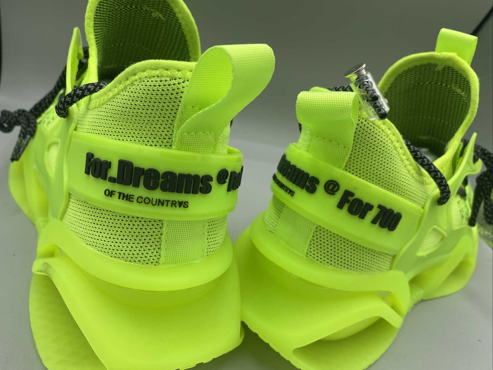 SAKITAMA Running Shoes Sneakers Casual Shoe Athletic Yellow Neon NEW 8.5M 11W