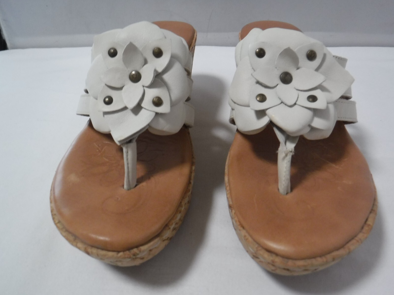 PF3 BORN MIKO Flutter W22259 Ivory Flower Cork Platform Chunky Thong Sandal 9