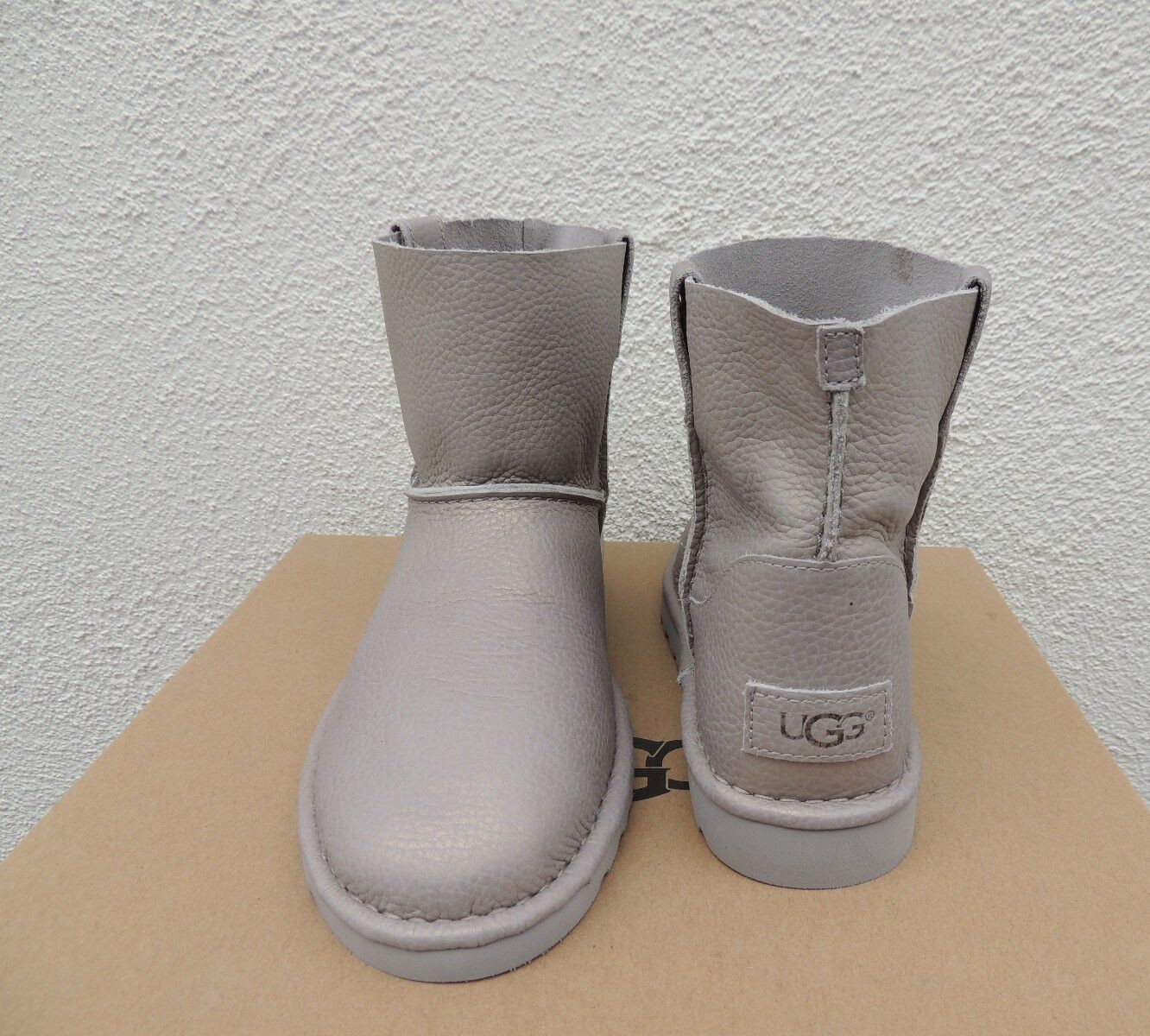 UGG CLASSIC UNLINED METALLIC SILVER LEATHER BOOTS, WOMEN US 11/ EUR 42 ~ NEW