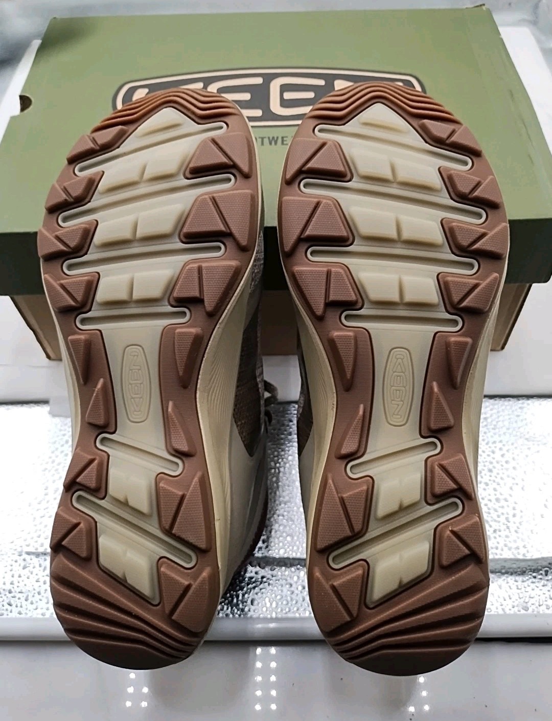 KEEN Terradora Explorer Mid Waterproof Hiking Boots Womens Size US 9.5W (#N4-A3)