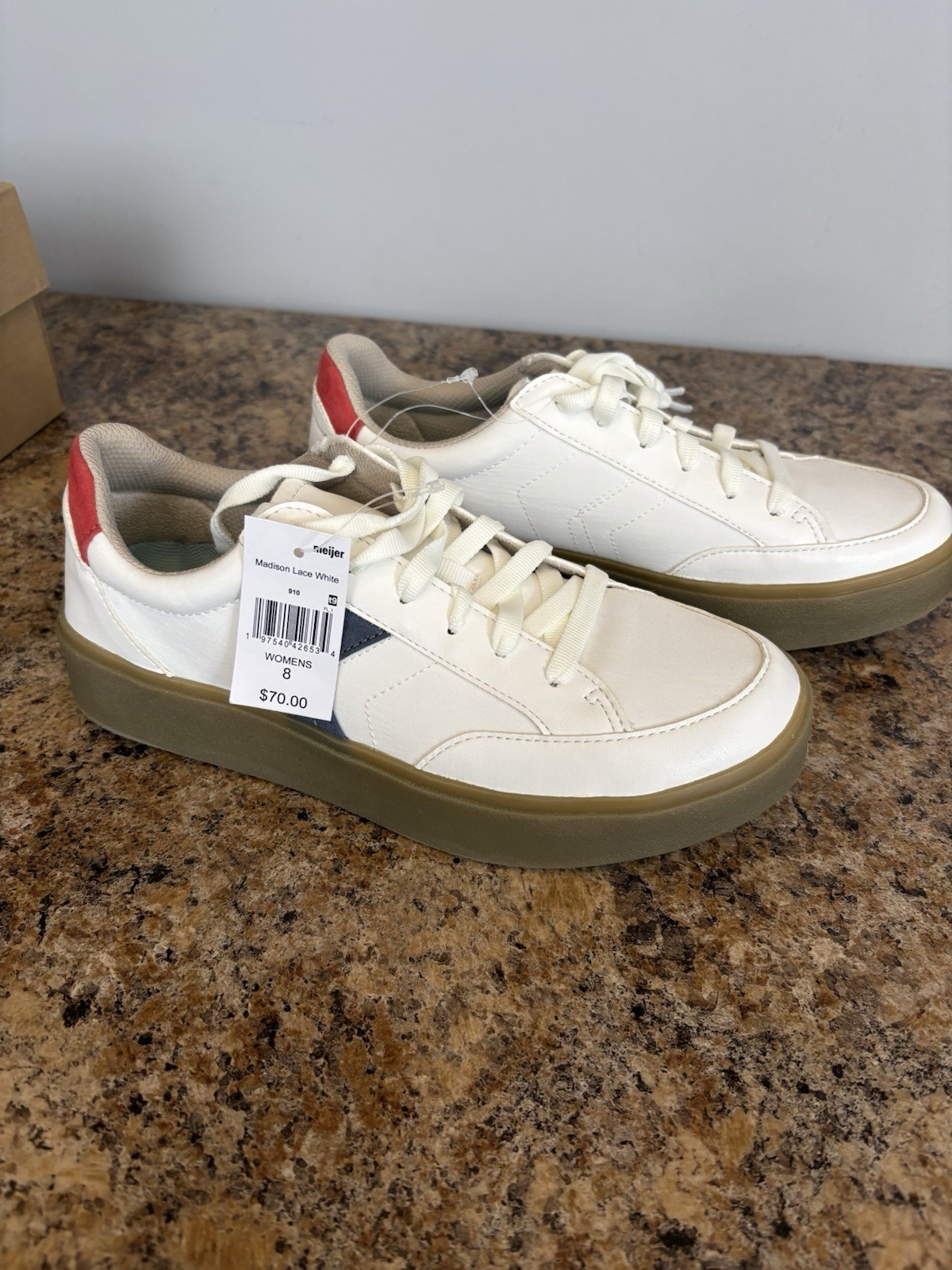 Dr. Scholl’s Women’s Size 8 M Madison Lace Up Sneaker White New In Box. Shoes