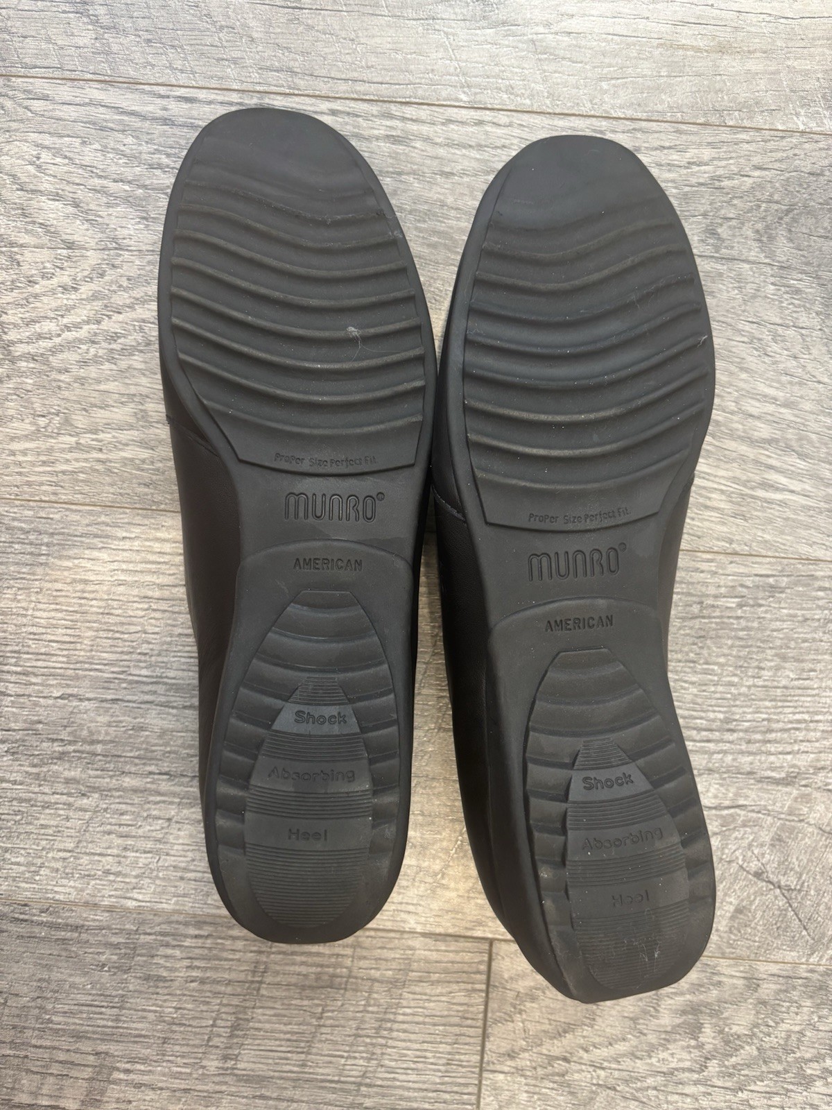 Munro American Women’s Black Leather Slip-On Zip Comfort Shoes 9.5M