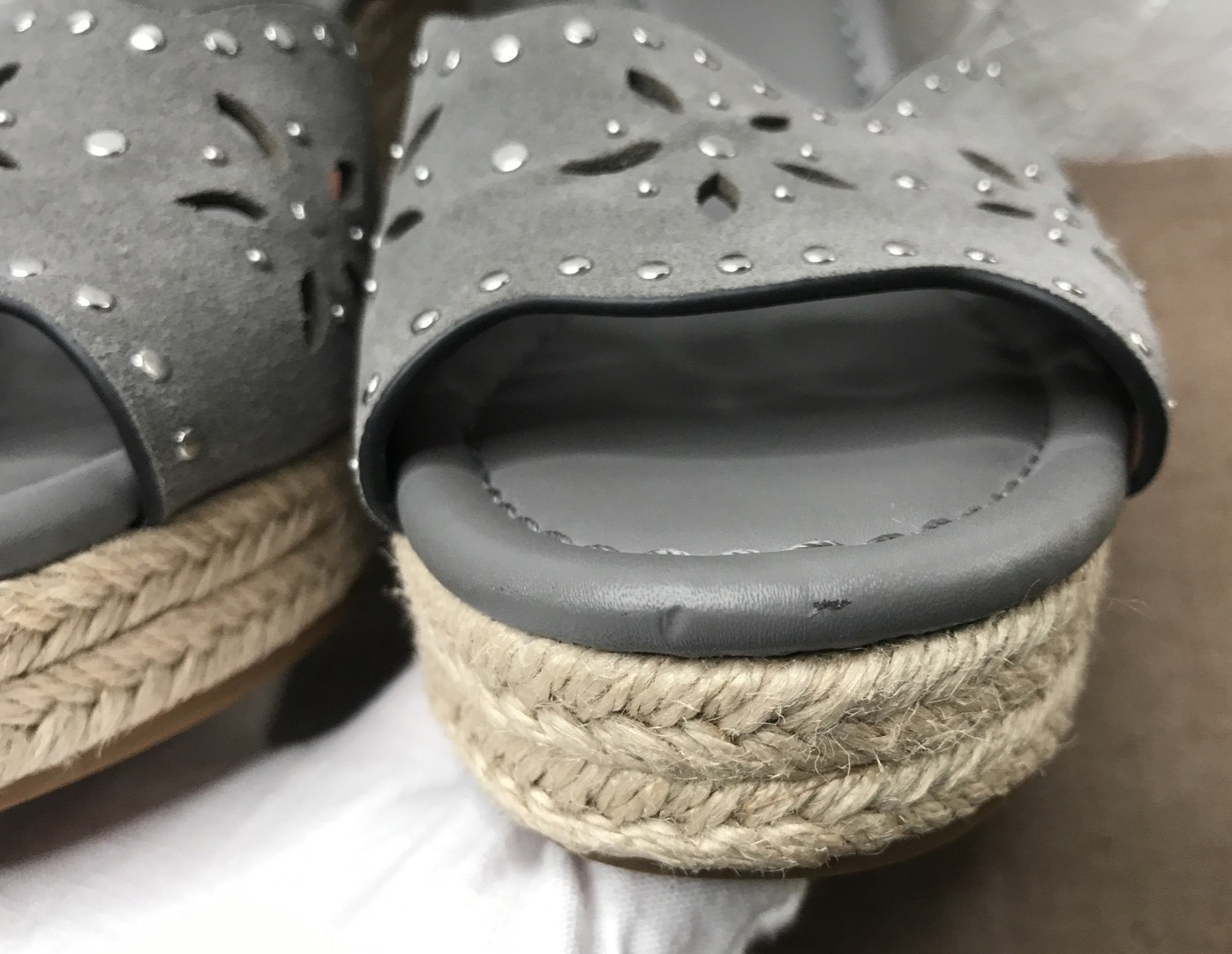 Coach Kelsi Wedge Women’s Espadrille Sandals Size 7B Gray Suede Studded 3.75″
