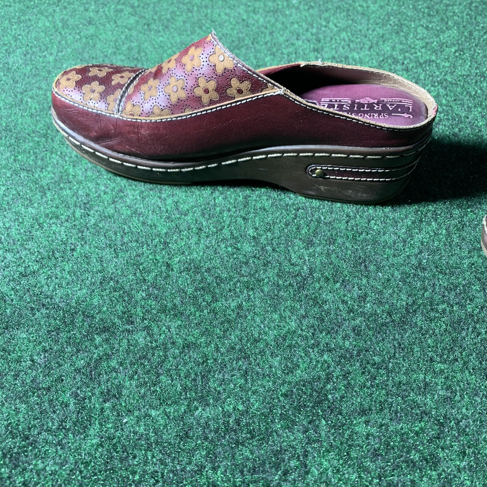 Spring Step L’Artiste Womens 6 Red Leather Floral Accent Comfort Clog BOHO
