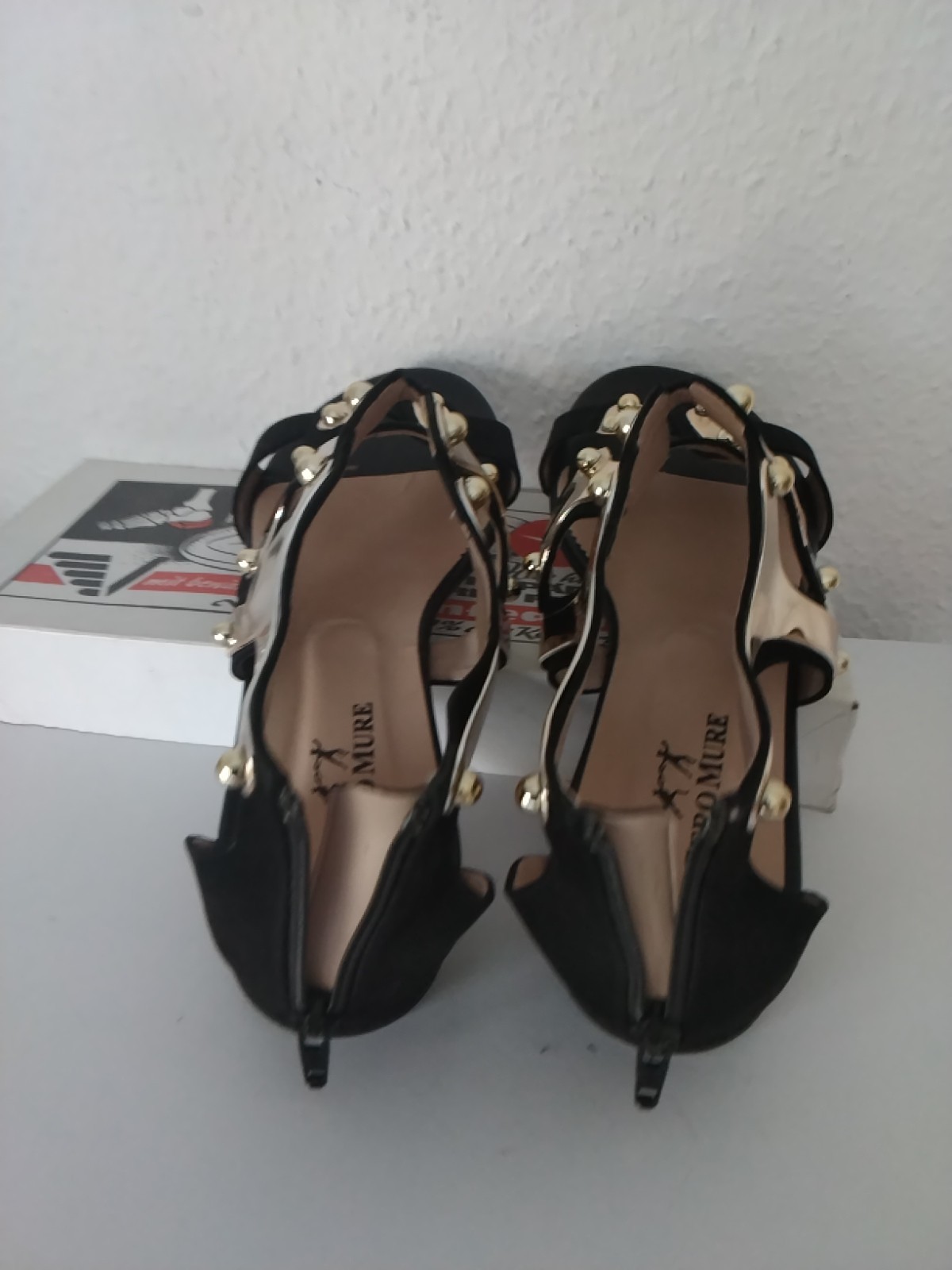 Gero Mure, sandals size 39, black gold, leather, mint condition
