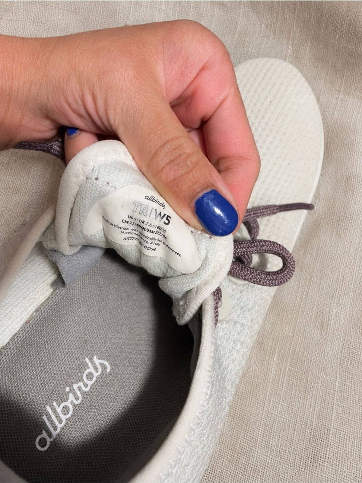 allbirds women’s tree runners white sneakers size 5 purple laces