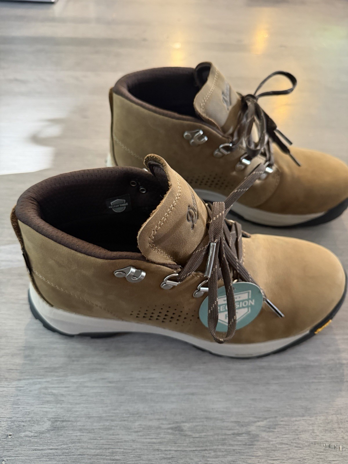 Danner Women’s Inquire Chukka Boot Kangaroo/Coffee Color Size 8.5 NWT