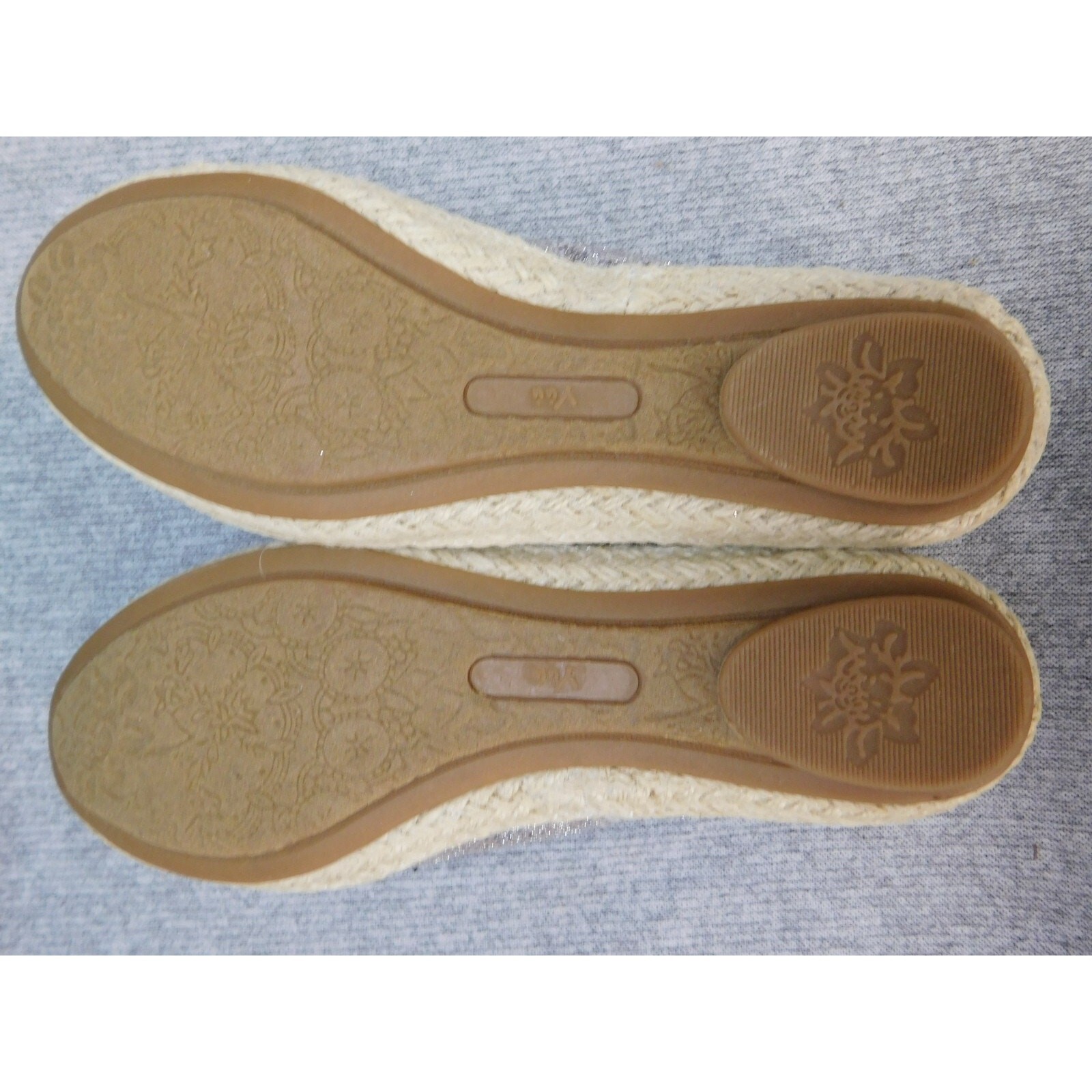 Yuu Geniva Espadrille Slip-on Shoe Womens 8 Silver Glitter NIB YU10127