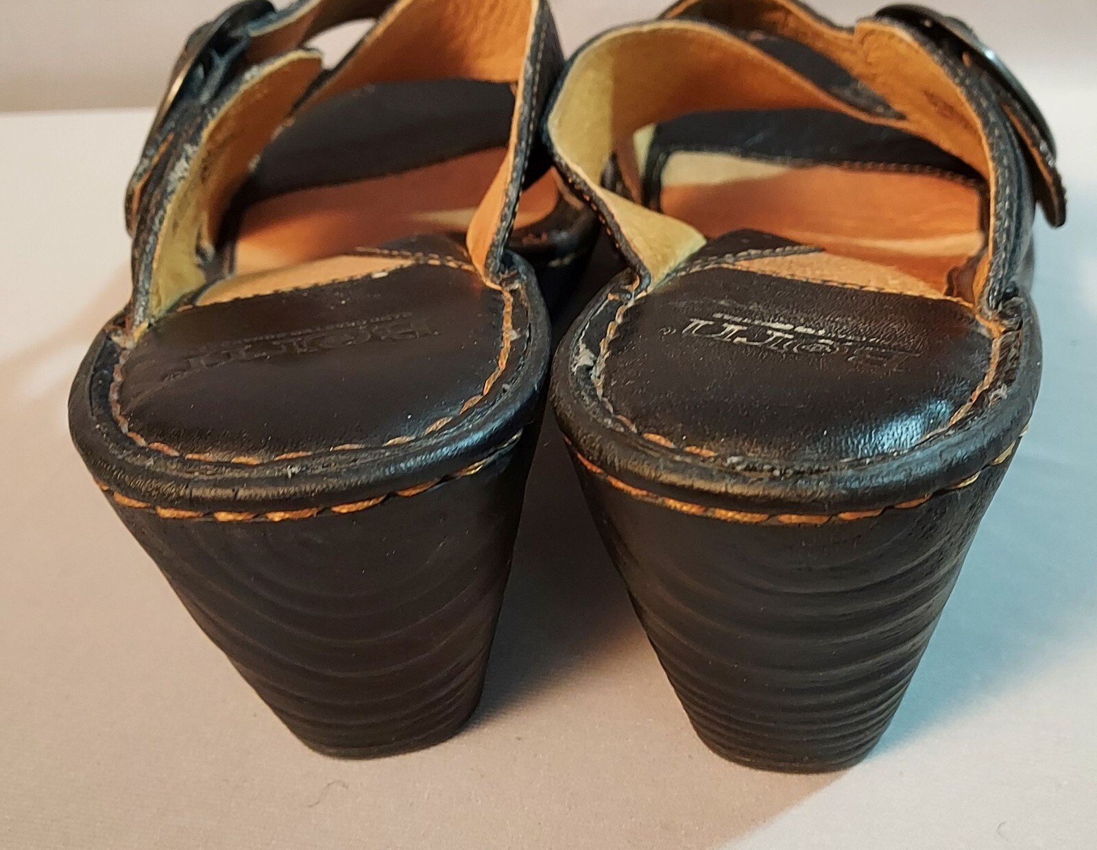 Born – ladies brown leather buckle sandals open back – 2.75 in heels – size 9