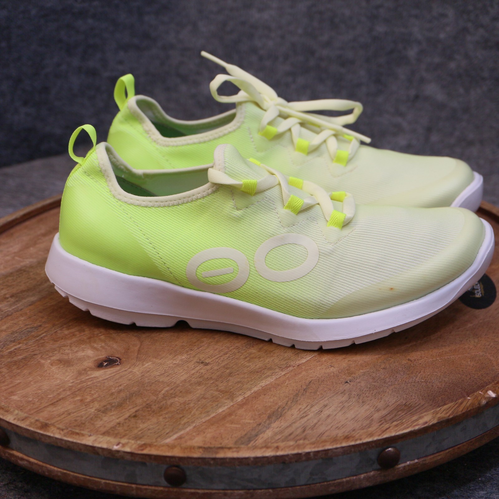 Oofos Oomg Sport LS Womens Size 9 Neon Yellow Recovery Shoes Comfort Athletic