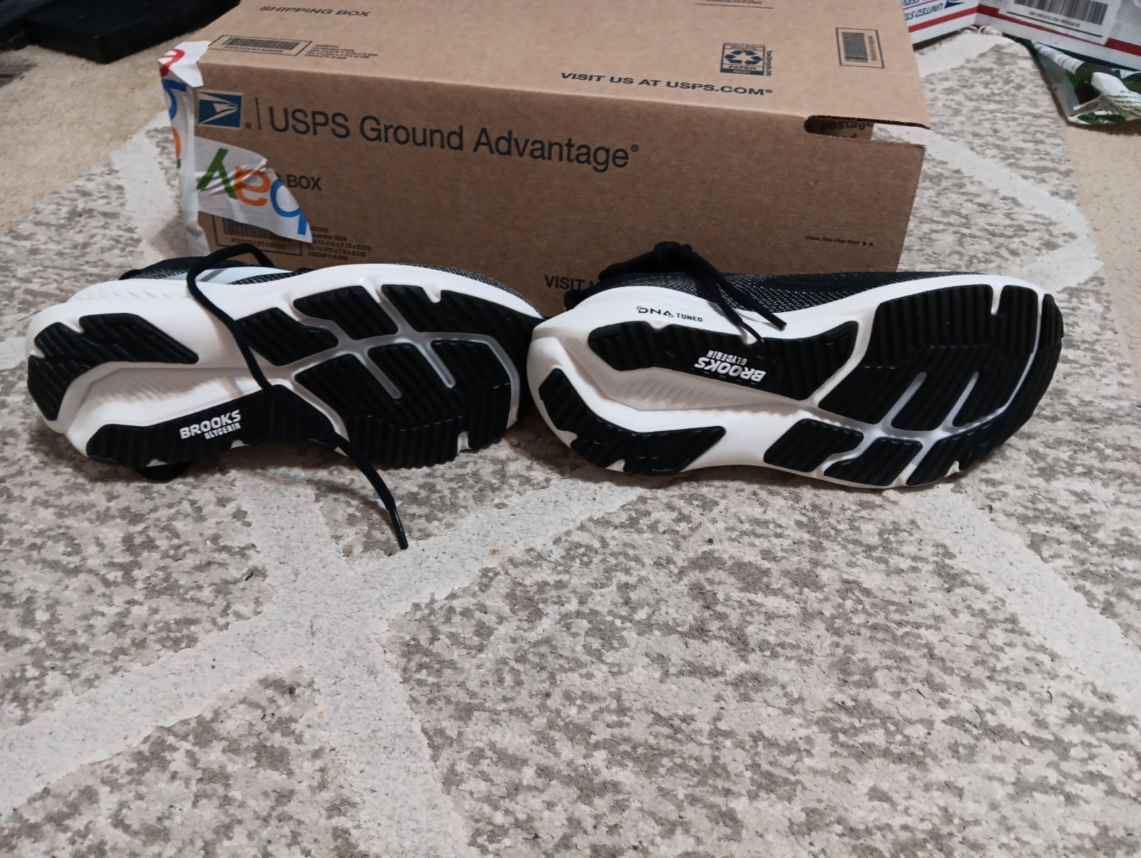 Brooks Glycerin 23 Women’s Size 7 B Shoes Black Grey White Size 1204651B090