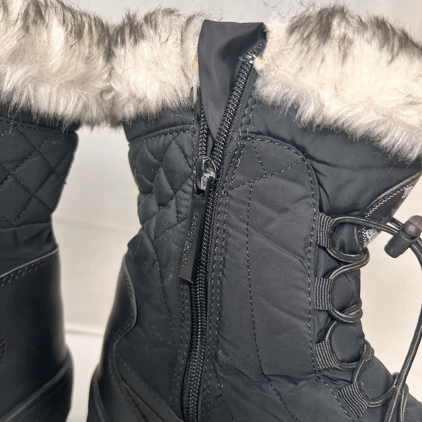 Ladies Quilted Snow Boots by Daily Shoes Size 8