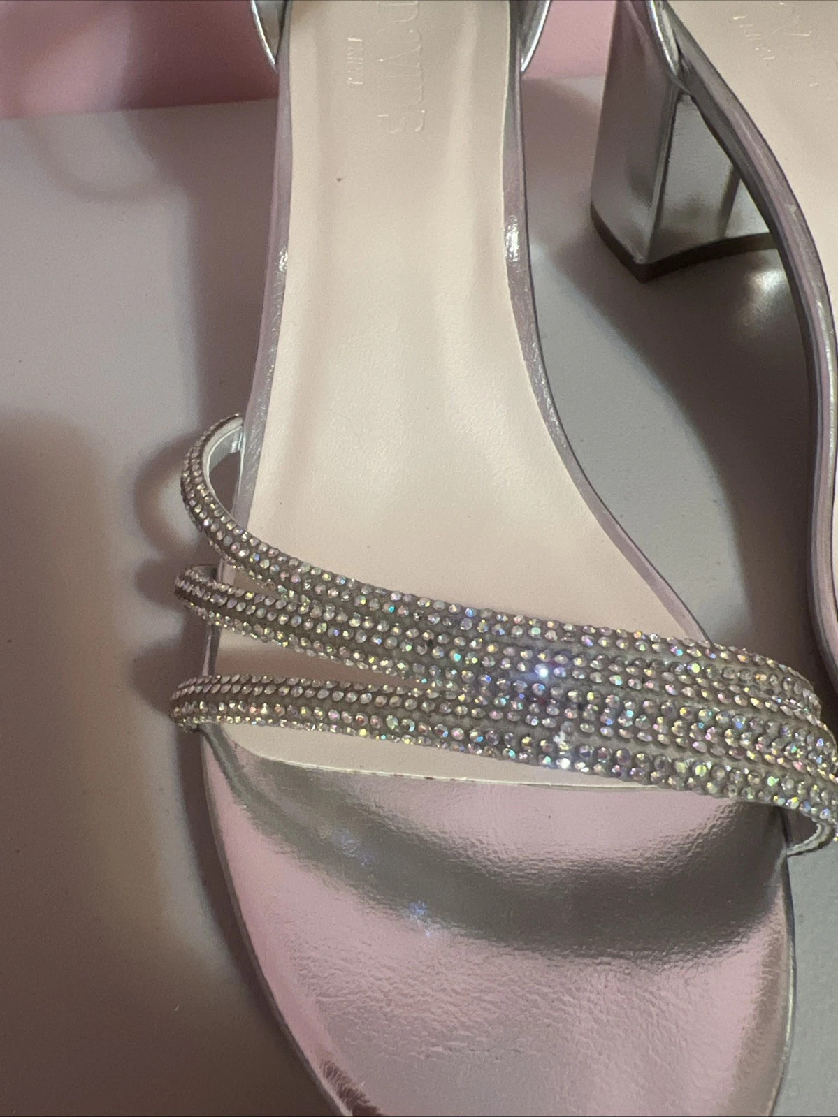 David’s Bridal New Women’s Silver Block Heel Sandals Iridescent Crystals Size 9