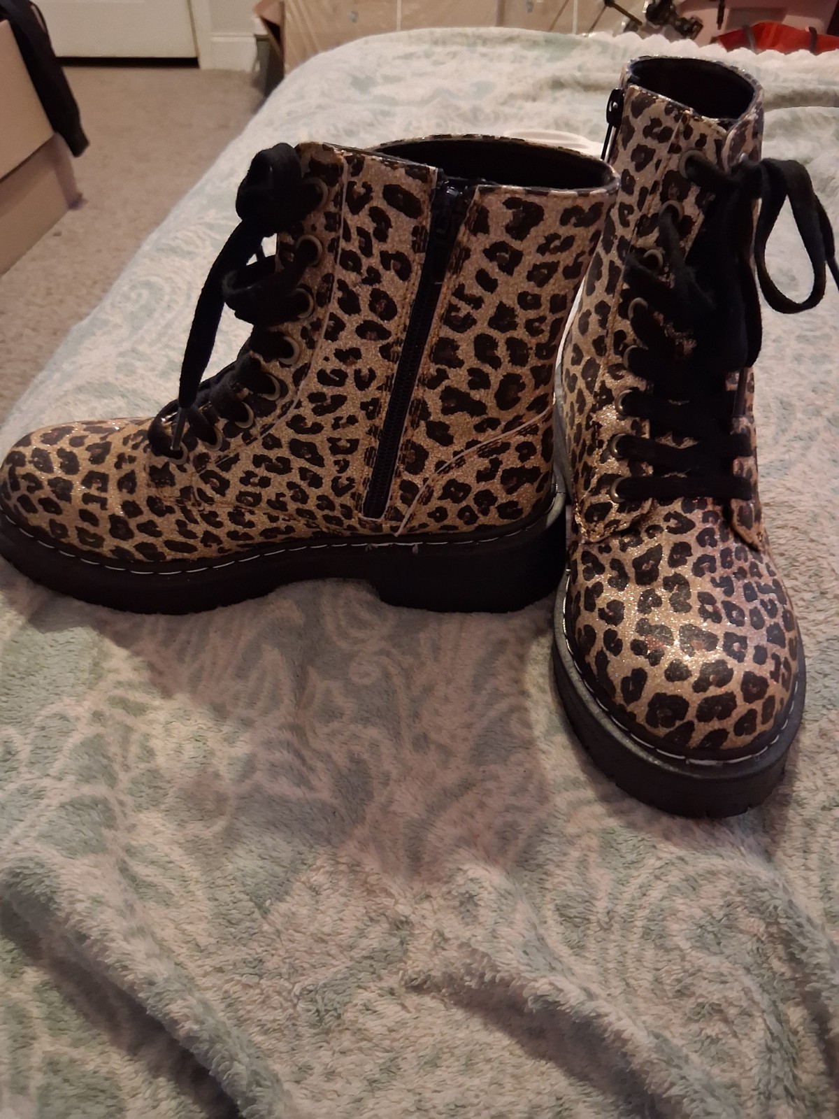 True Craft Women’s Leopard Animal Print Leather Ankle Bootie Lace-Up Zip 8.5