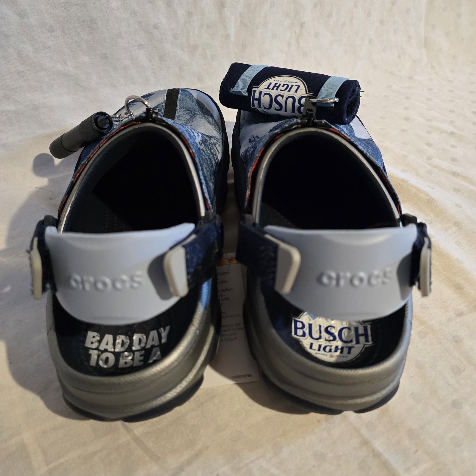 Busch Light Crocs All Terrain Clogs NWT Women’s 7 Men’s 5 Mountain Print…