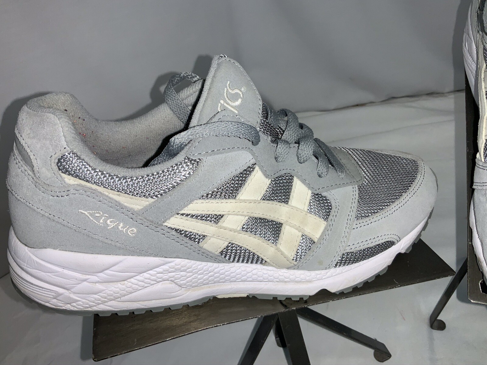 Asics Gel Lique Sz 8 Women Gray Leather Synthetic Running Shoes YGI G0S-230