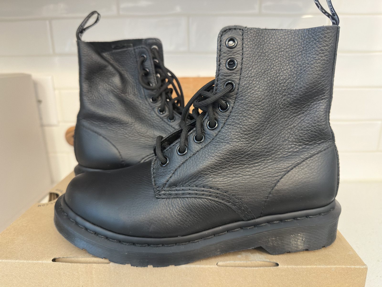 Dr. Martens 1460 Pascal Mono Black Leather Combat Boots Women’s US 8 UK 6 EU 39