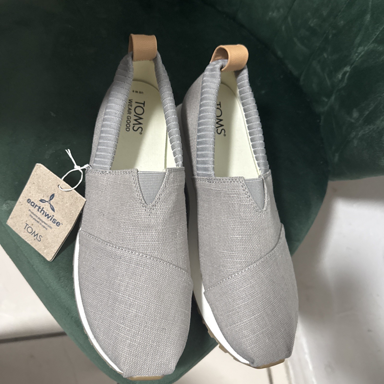 Women’s Toms Canvas Shoes