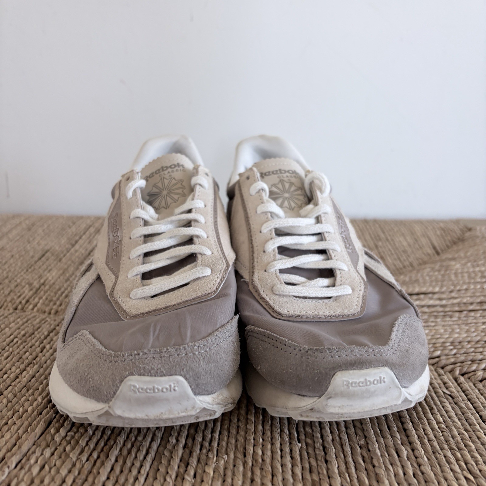 Reebok Womens Sz 9 Classic Leather Legacy AZ Rose Gold Running Shoes GX4803