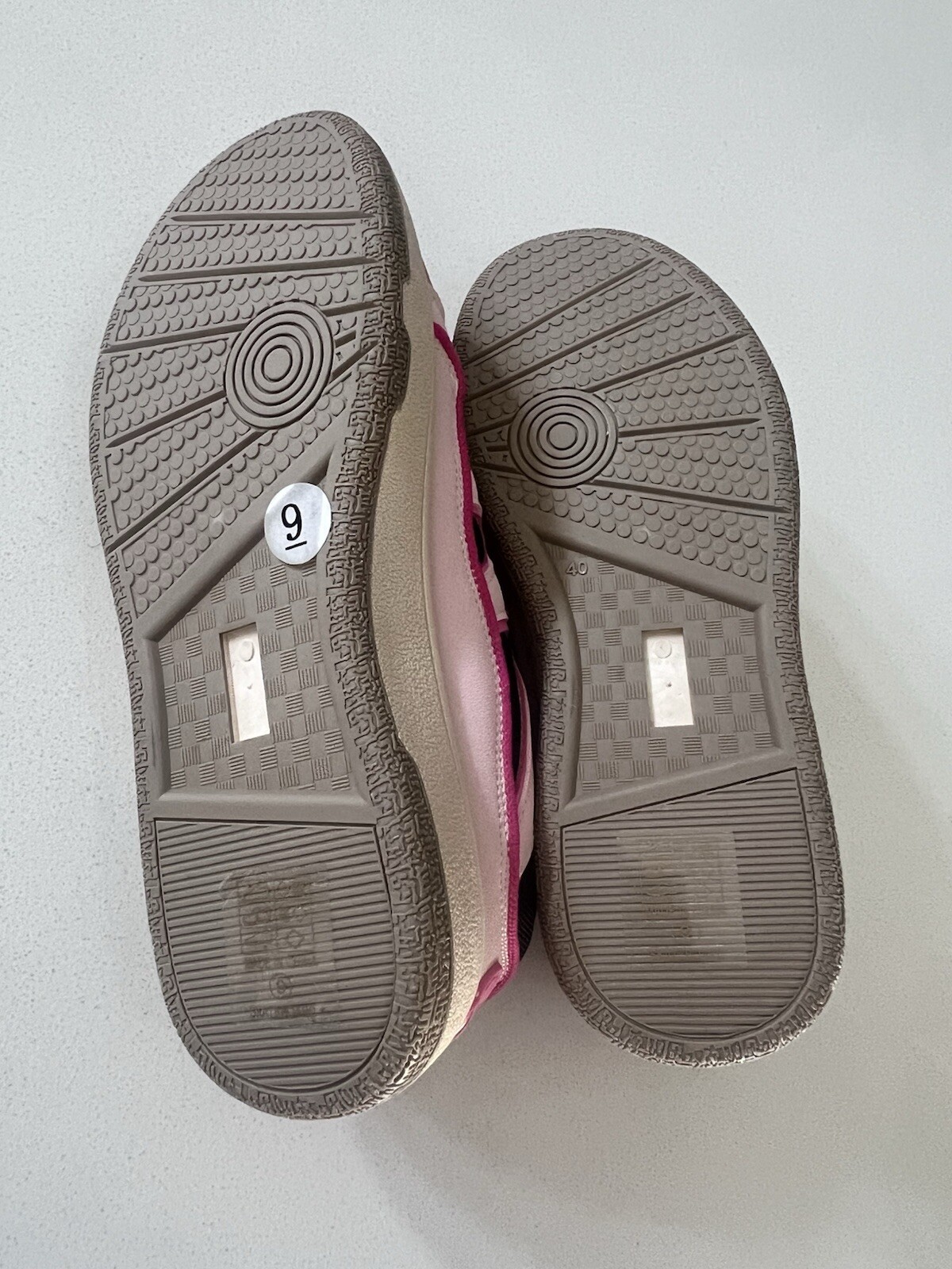 Street style Lace up Skateboard Sneakers Pink Black Women’s Size 9 New With Tag