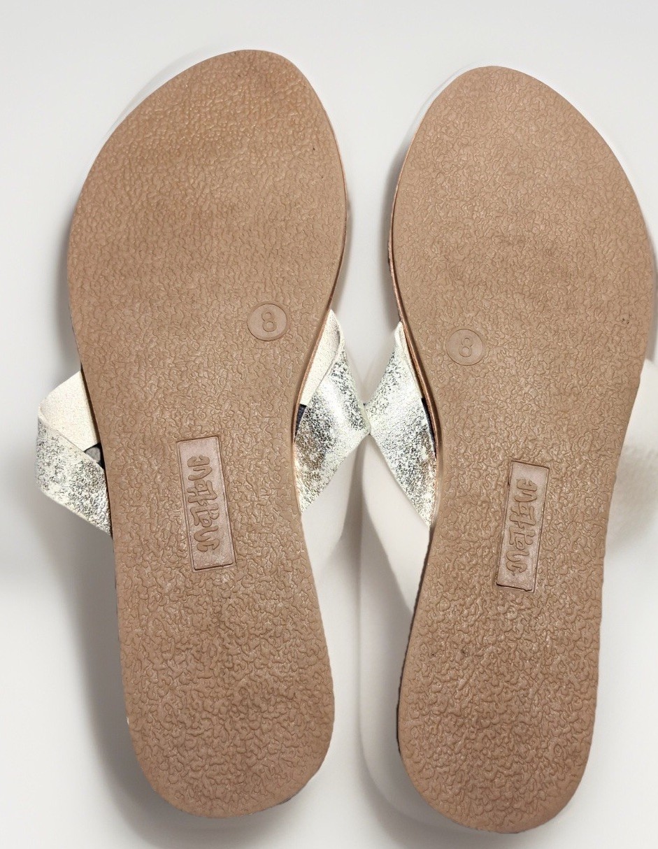 Matlow Womens Leather Thong Sandals Metallic Silver Tan Distressed Flat Slides