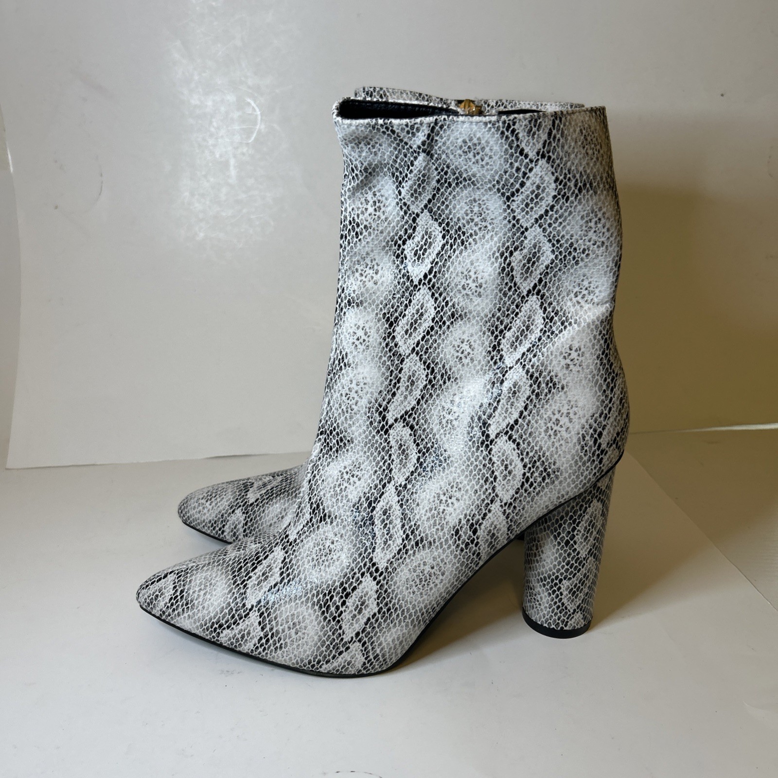 Fashion Nova Faux Snake Skin Heel Boots – Paw 45 – Multicolor – Women’s Size 11