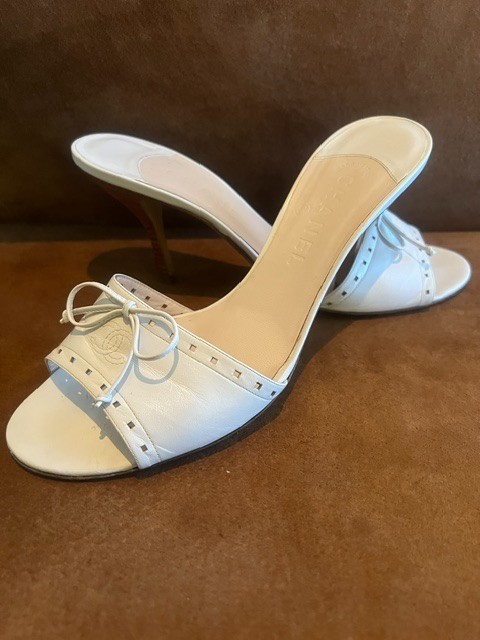 Chanel Logo Bow Leather Sandal Mule