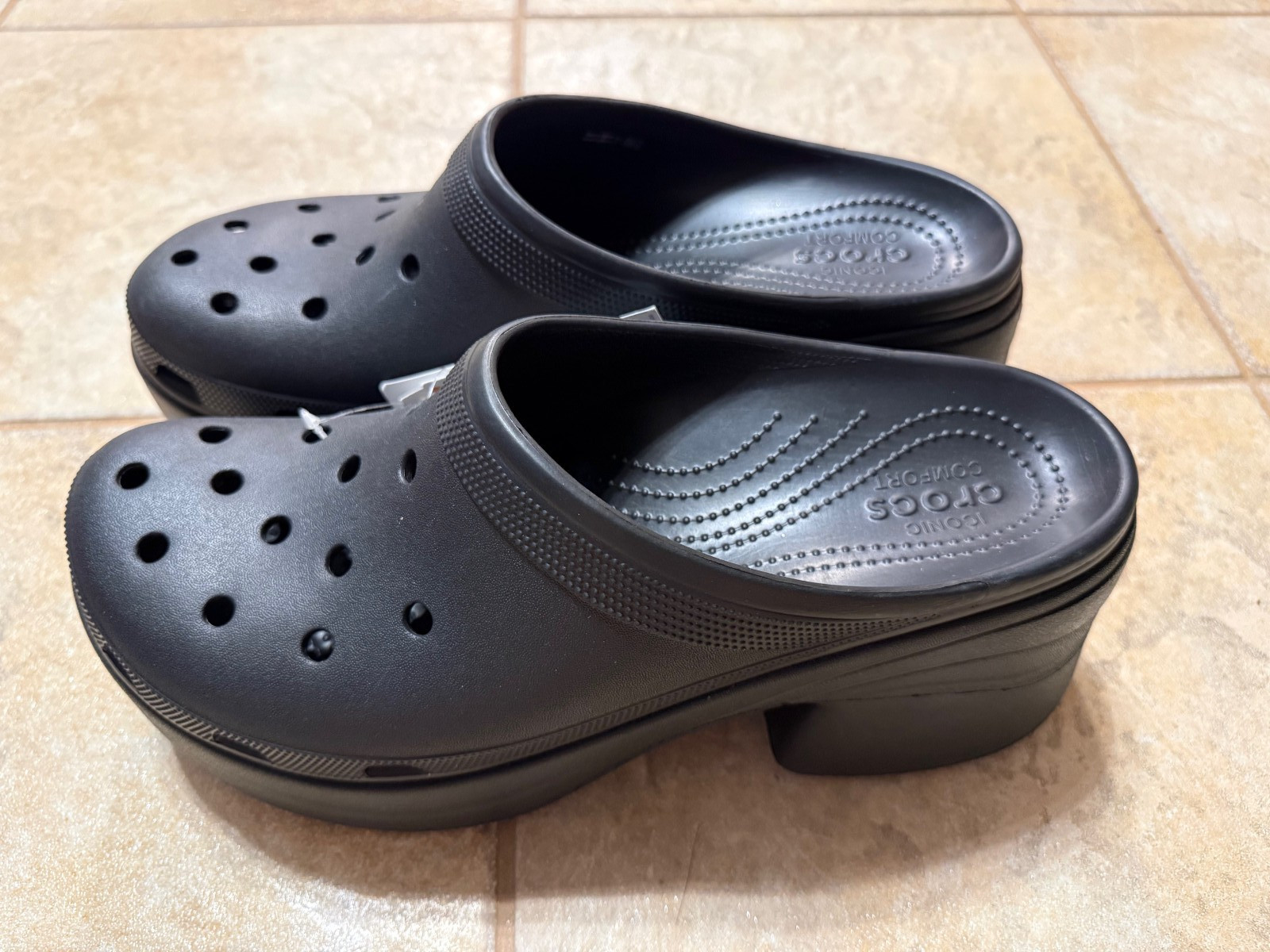 NWT Crocs Siren Clog Black Size M12 W14 US 208547-001 Platform Chunky Heel New