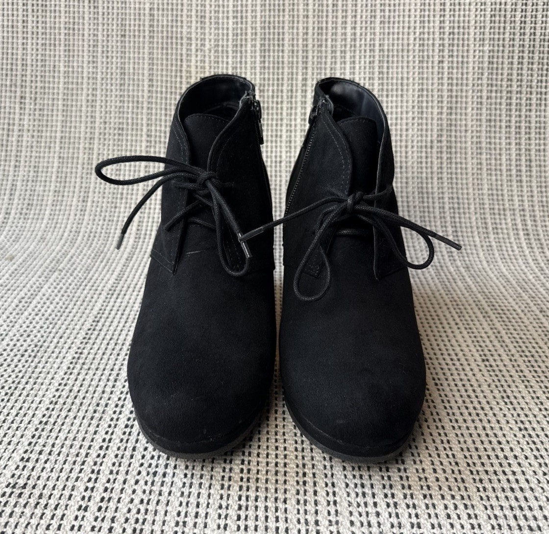Universal Thread Womens Size 7.5 Black Suede Wedge Booties Boots Lace Up Zip Up